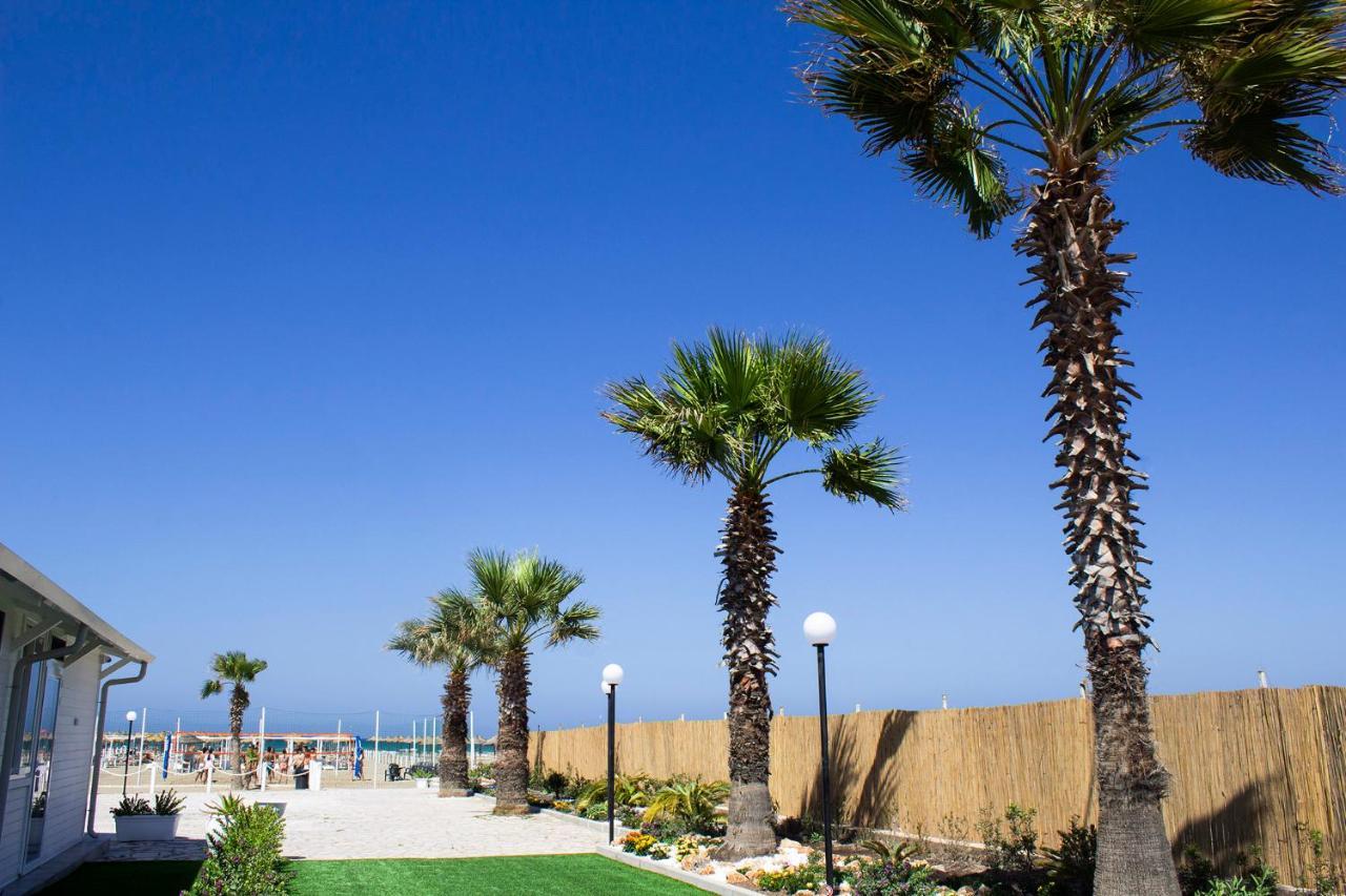 Aurora Beach & Suite Margherita Di Savoia Eksteriør billede