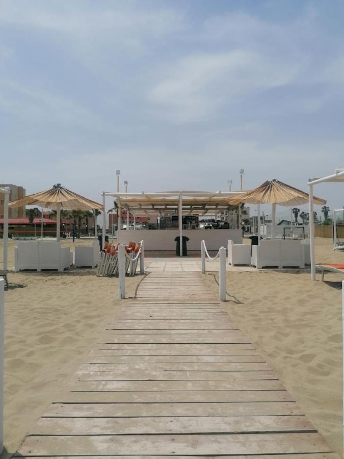 Aurora Beach & Suite Margherita Di Savoia Eksteriør billede
